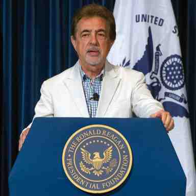 Joe Mantegna